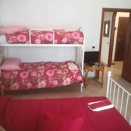 Daire Gianna House *